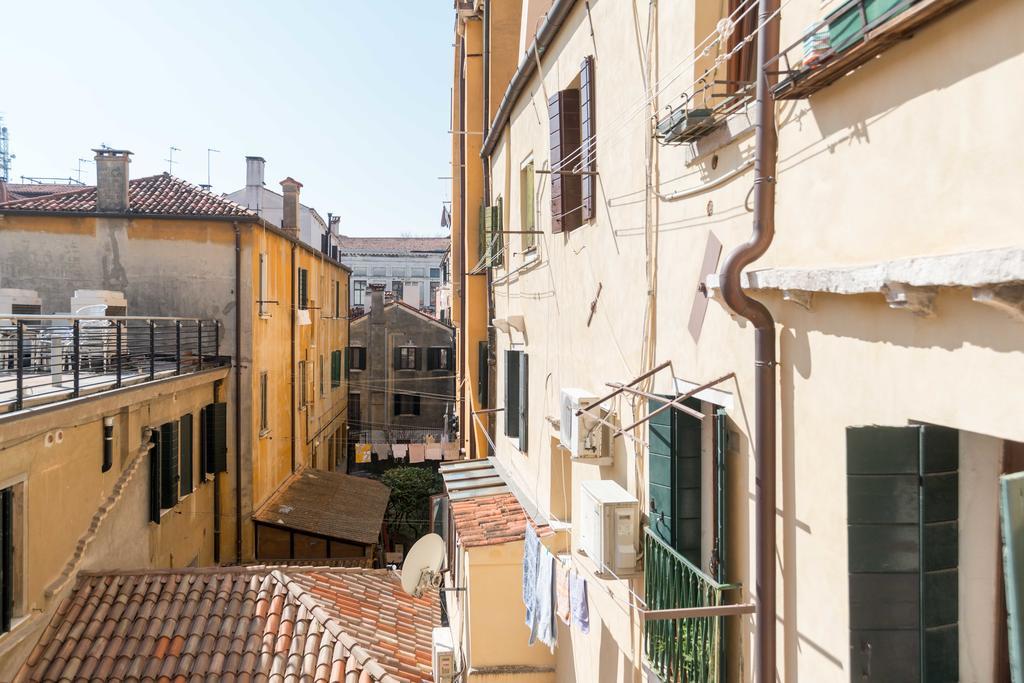 Ghetto Modern Apt For 4, Venice Apartment ภายนอก รูปภาพ